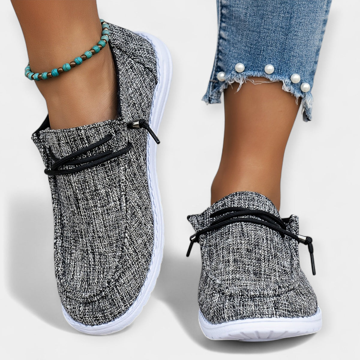 Comfortable textile shoes for everyday wear