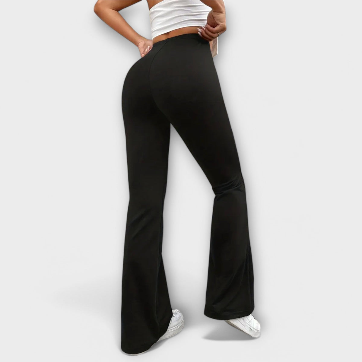 Serena - Wide-leg, loose-fitting trousers