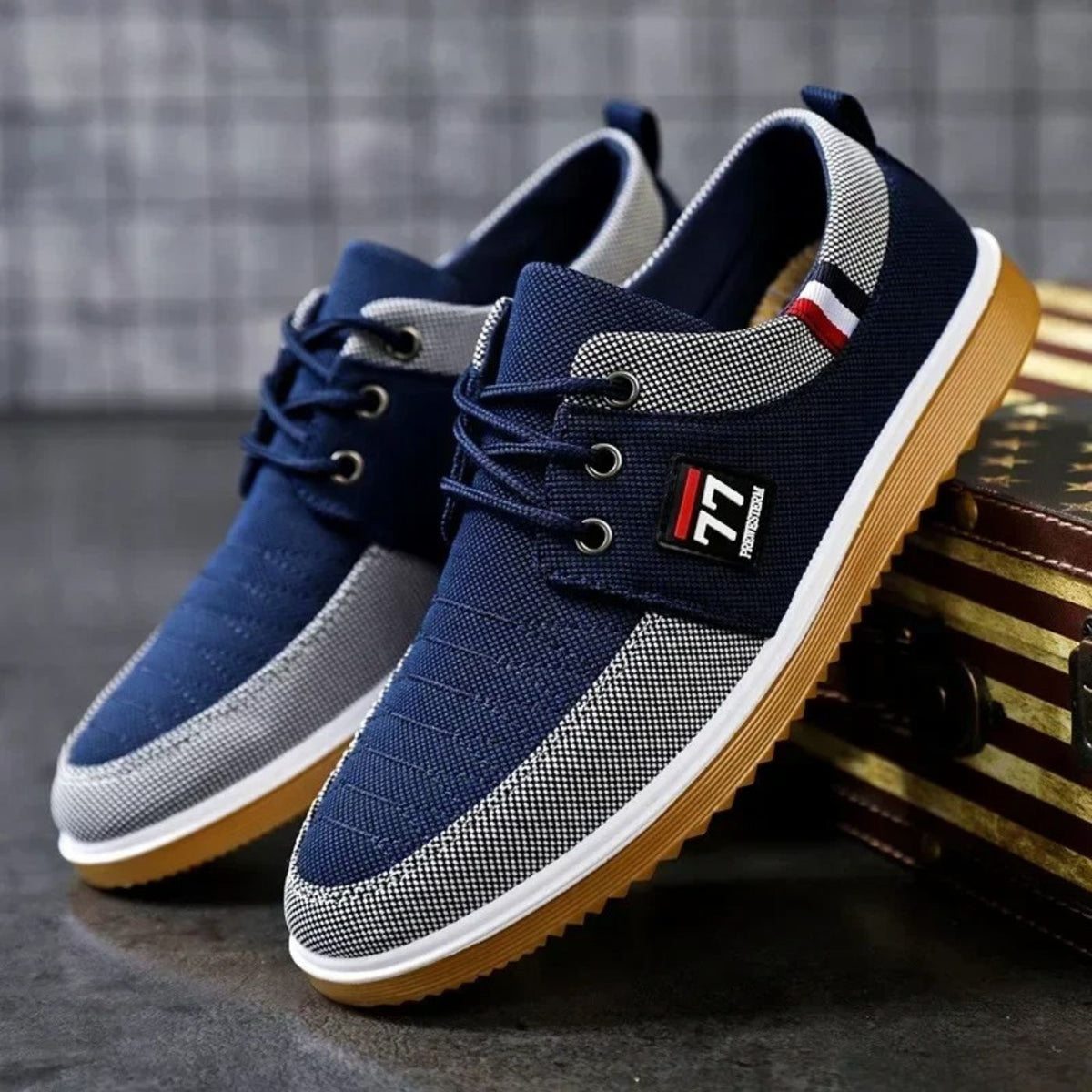 Levente | ORTHOPEDIC CANVAS SHOES