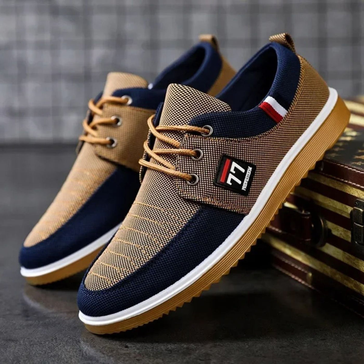 Levente | ORTHOPEDIC CANVAS SHOES