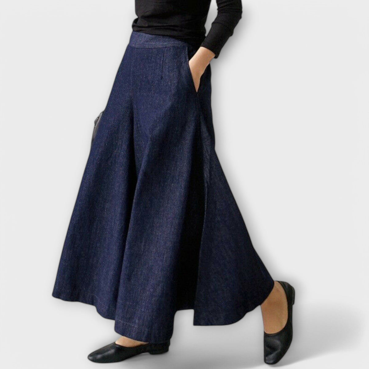 Antonija – Women's trousers with wide legs
